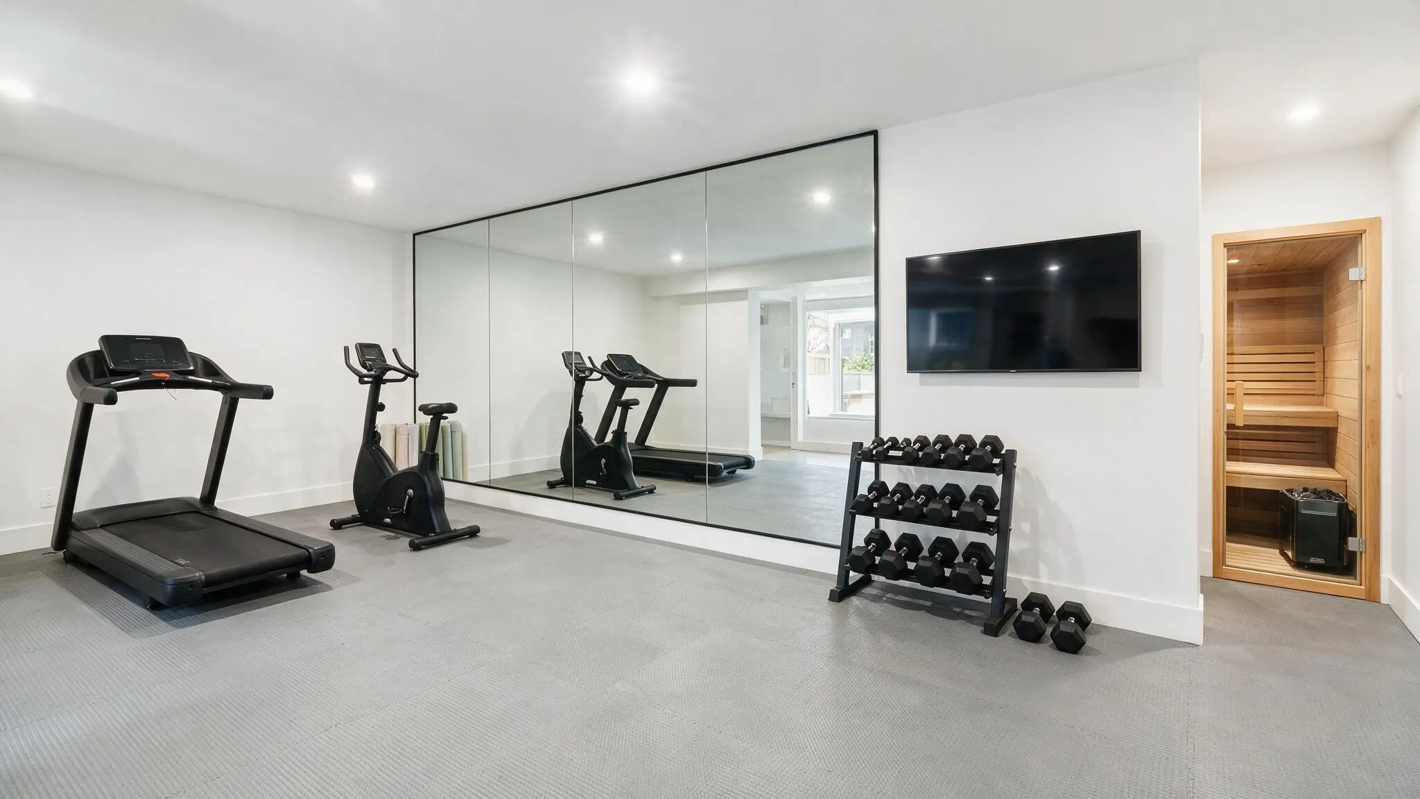 12 - Gym