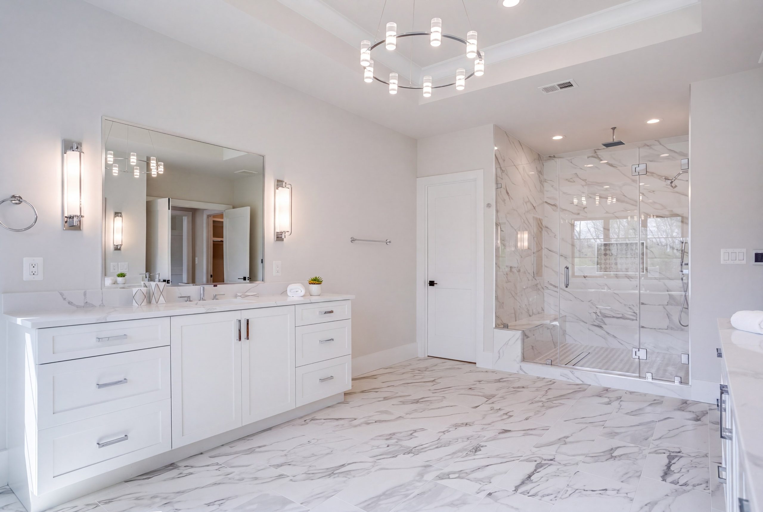 22_Second_Floor_Master_Bathroom_1