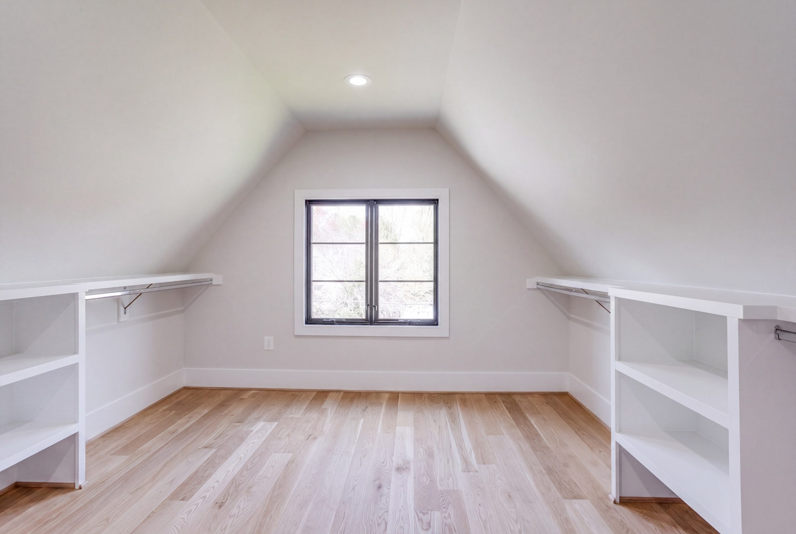 29_Second_Floor_Bonus_Room