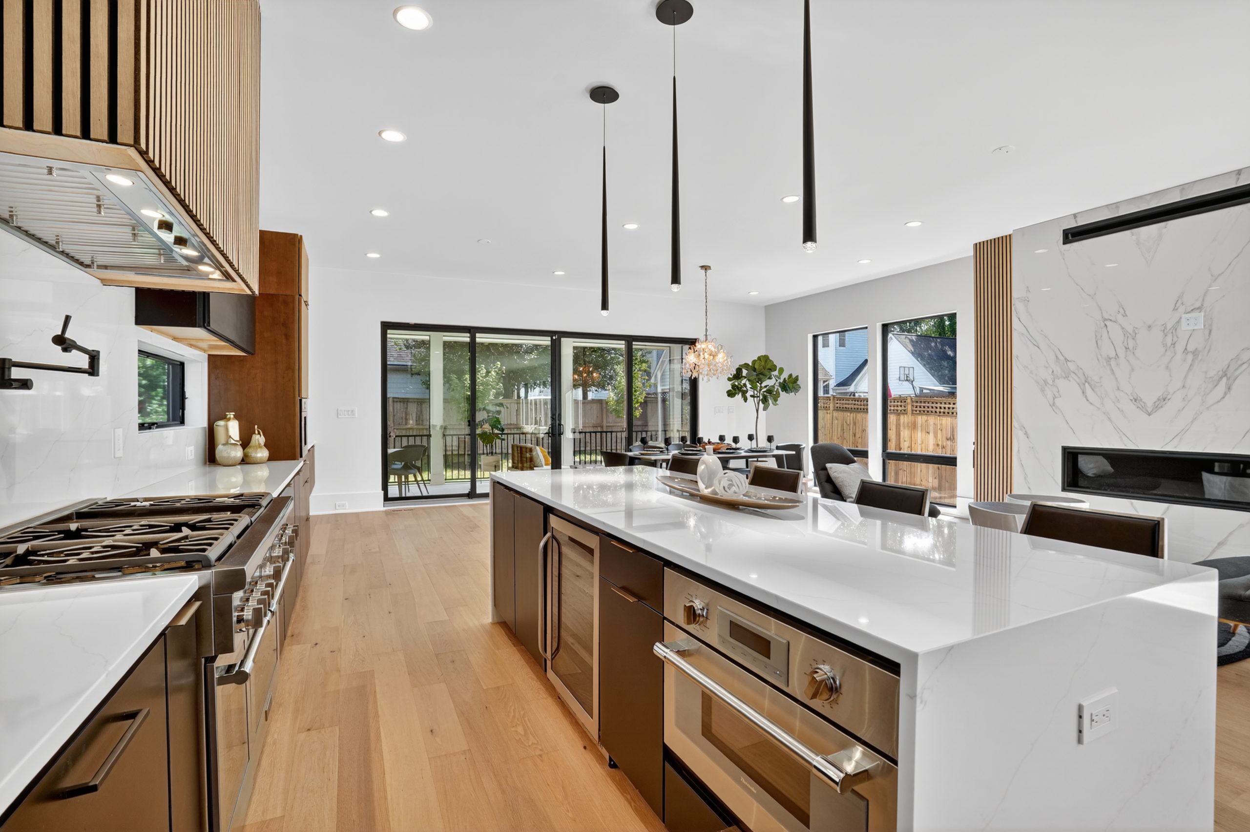 12 - Kitchen
