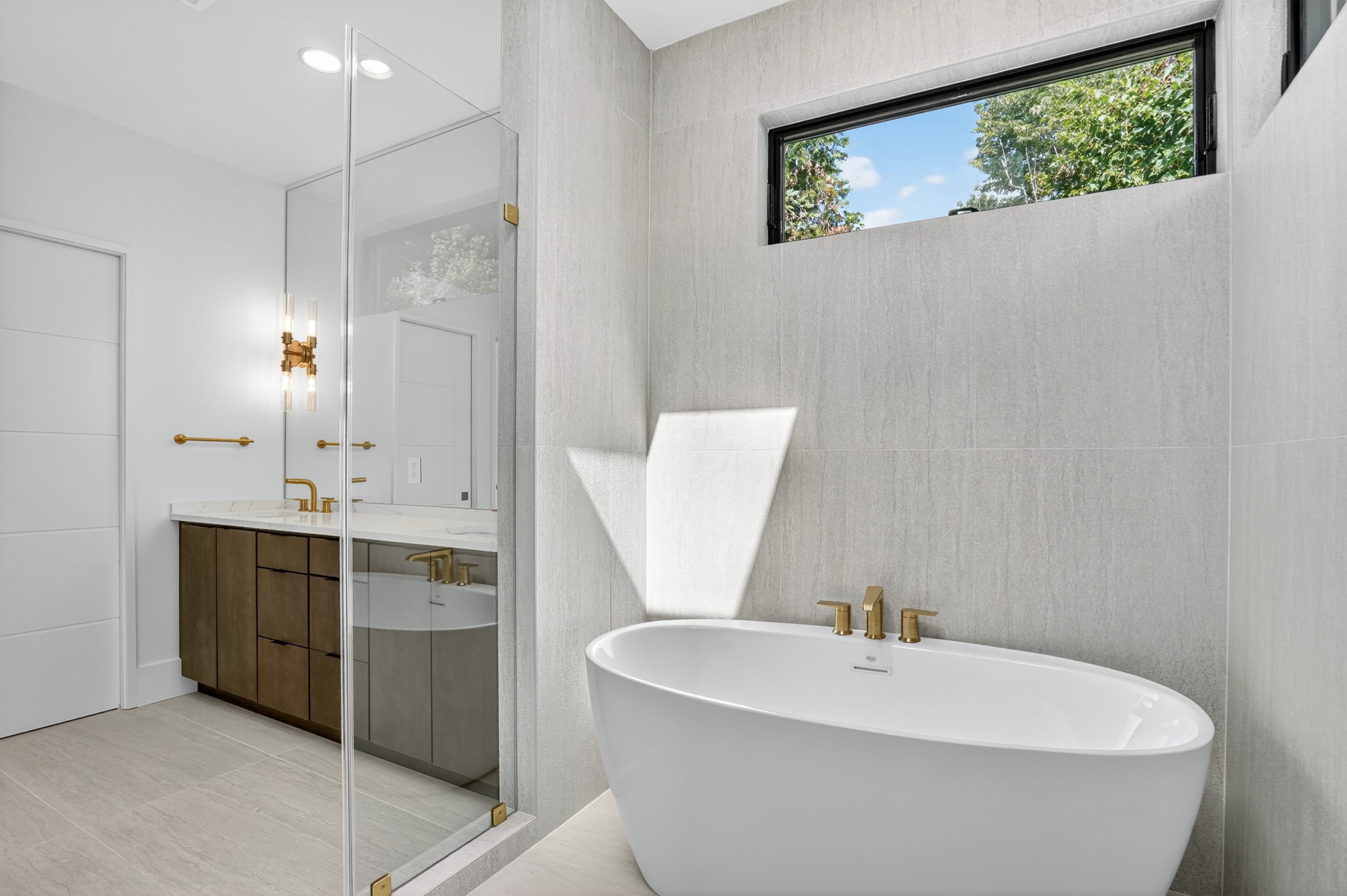 27 - Master Bathroom