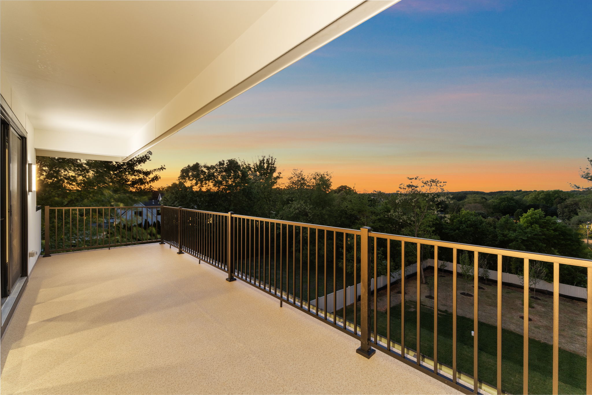 36 - Balcony Dusk
